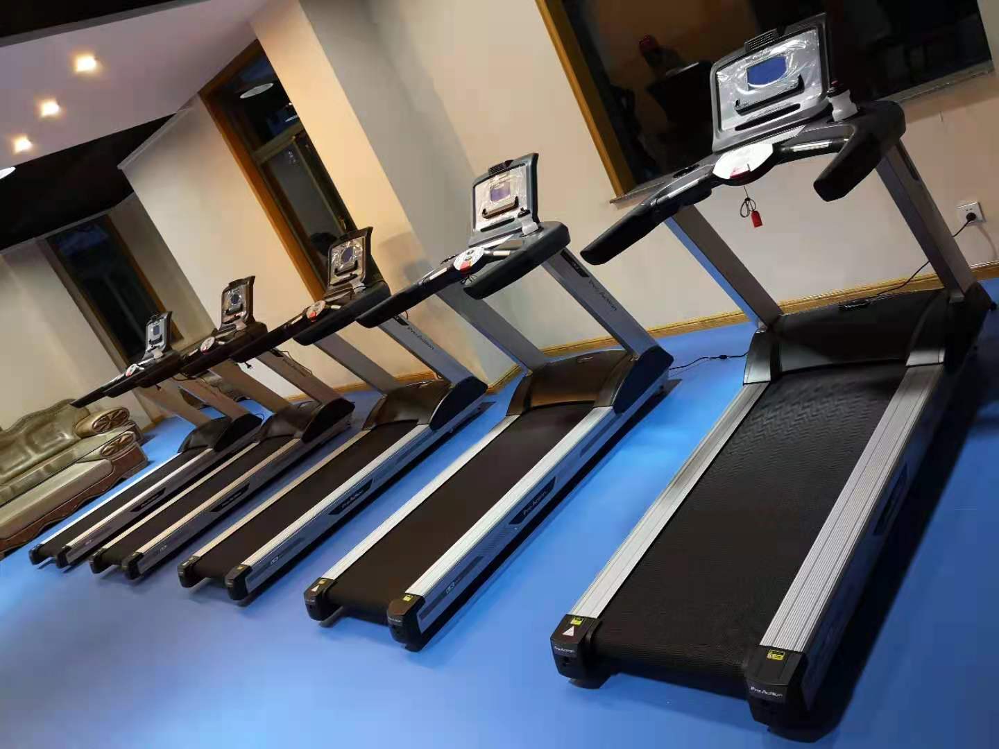 买小蓝视频APP官网IOS需要注意什么问题